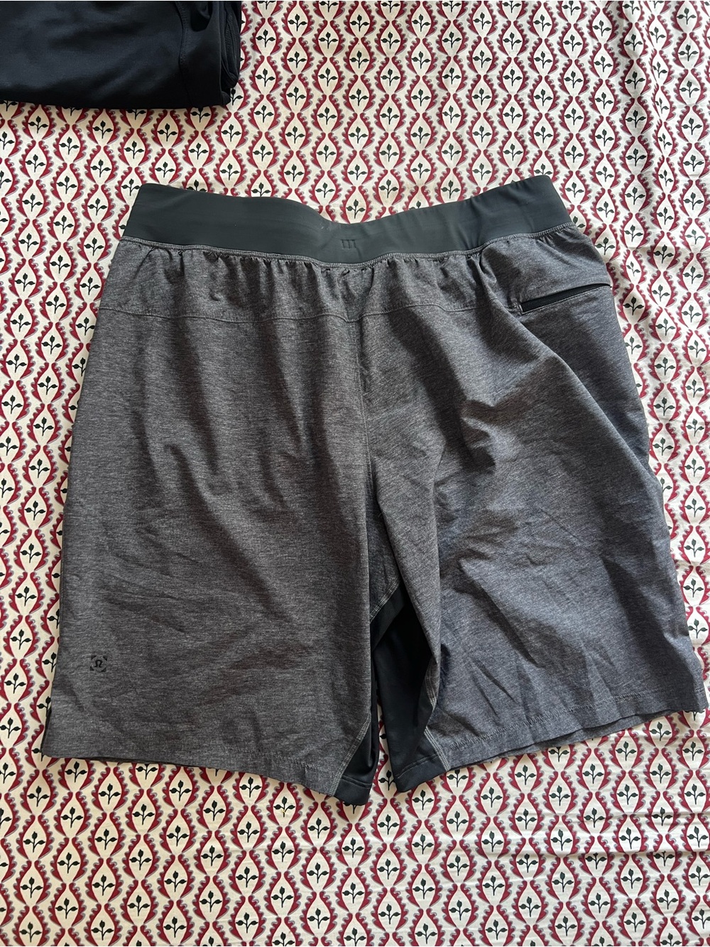 lululemon - Picture 2 of 3